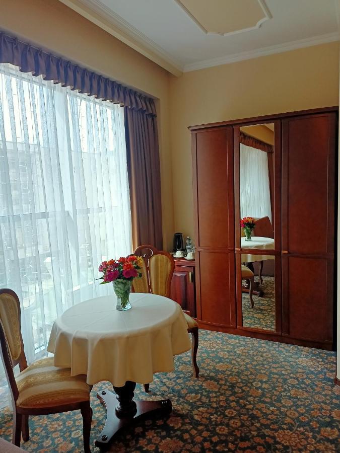 Victoria Cechini Hotel Krynica-Zdrój Kültér fotó