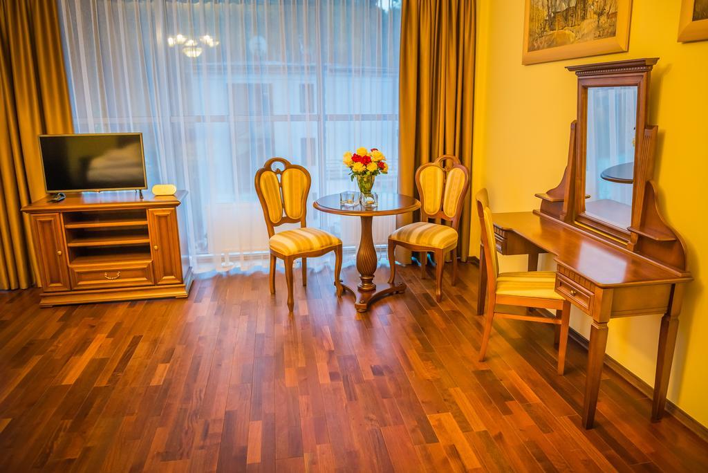 Victoria Cechini Hotel Krynica-Zdrój Szoba fotó