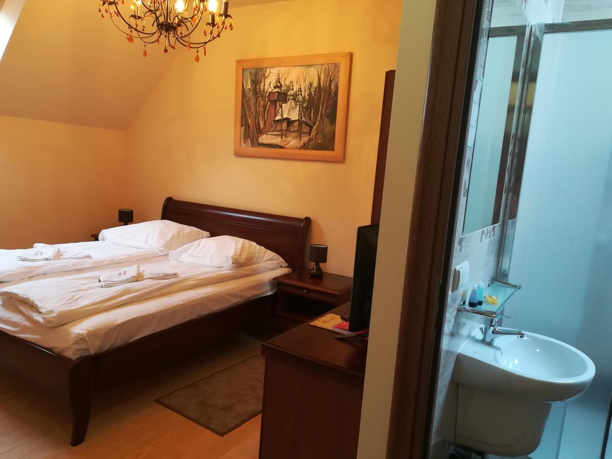 Victoria Cechini Hotel Krynica-Zdrój Kültér fotó