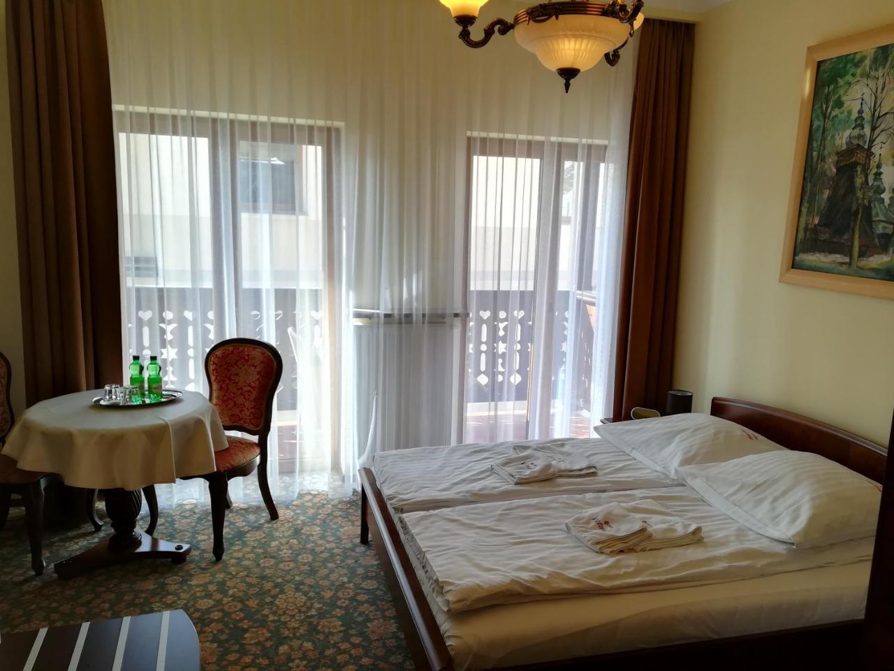 Victoria Cechini Hotel Krynica-Zdrój Kültér fotó